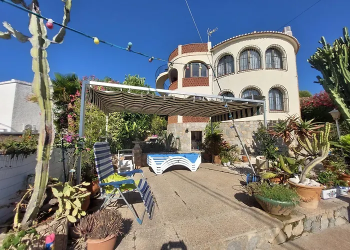 Chalet Los Almendros Con Piscina Privada